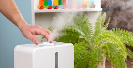 Humidificateur à vapeur froide dans une chambre